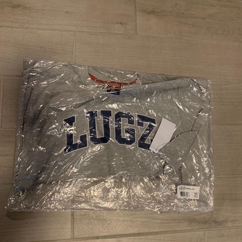Lugz grey tee shirt sz 2x